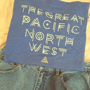 NWOT Flowy women’s tee- Great PNW
